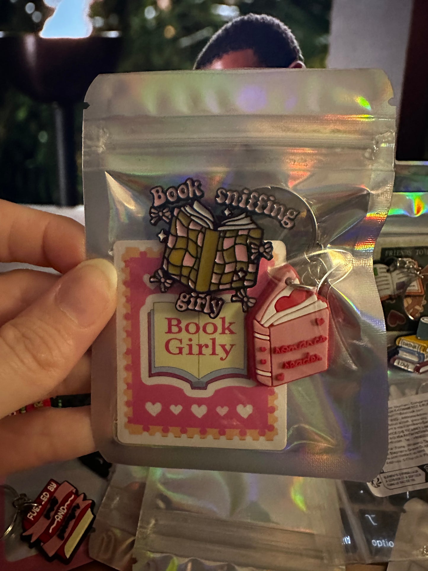 Keychain/pin pack